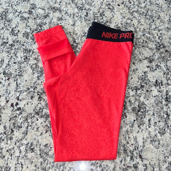 NIKE pro fleece lined leggings - Picture 1 of 3